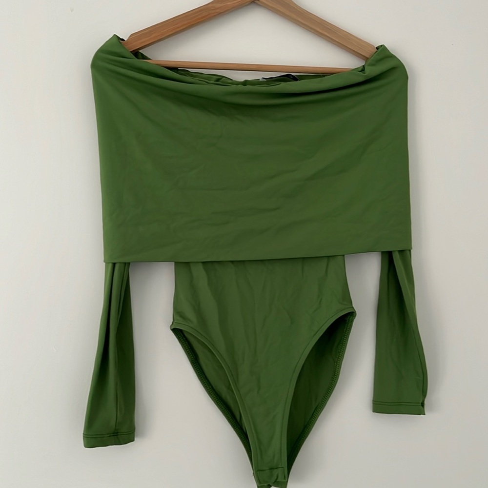 Zara emerald green body off shoulder